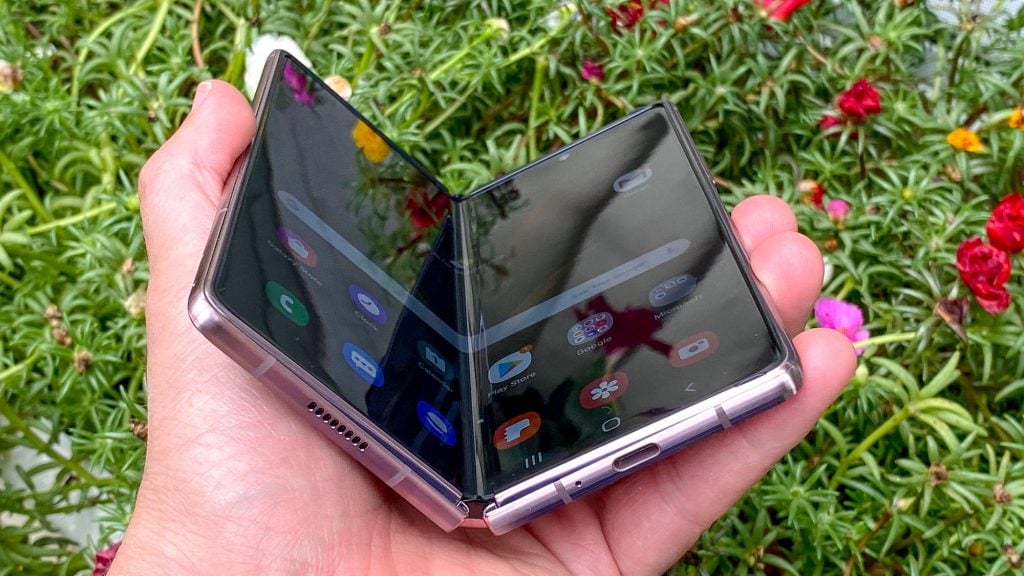 foldable smartphones